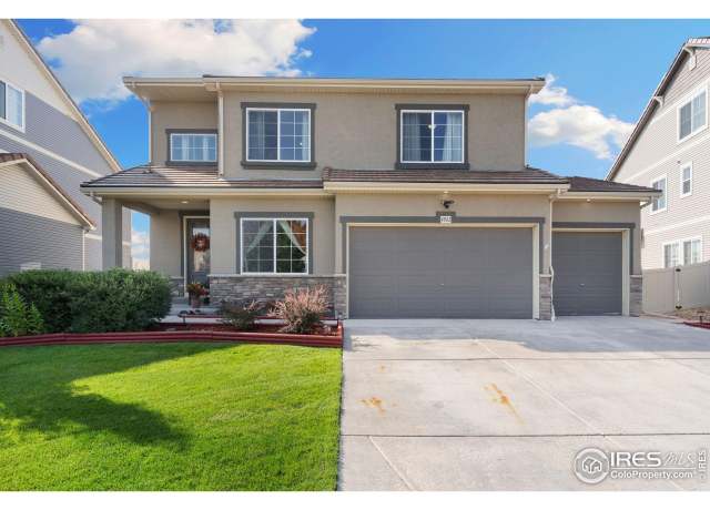 Property at 4922 Silverwood Dr, Johnstown, CO 80534, 5 beds, 3.5 baths