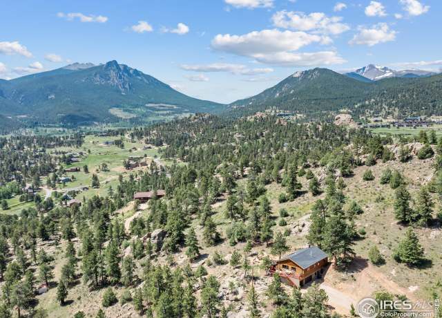 Property at 402 Bluebird Ln, Estes Park, CO 80517, 3 beds, 2.5 baths