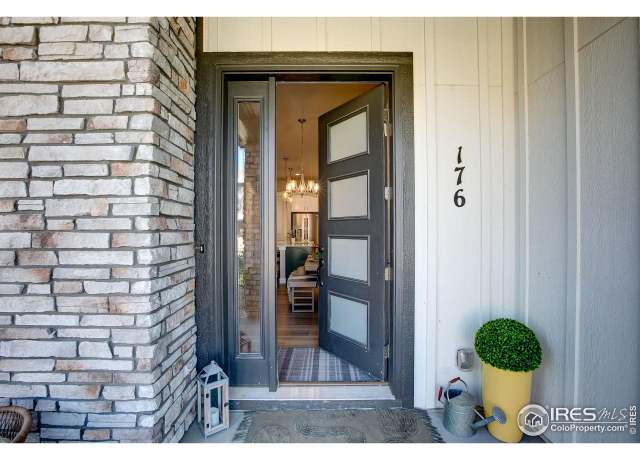 Property at 206 High Point Dr, Longmont, CO 80504, 2 beds, 2.5 baths