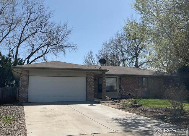Property at 1525 Peterson Pl, Longmont, CO 80501, 3 beds, 2 baths
