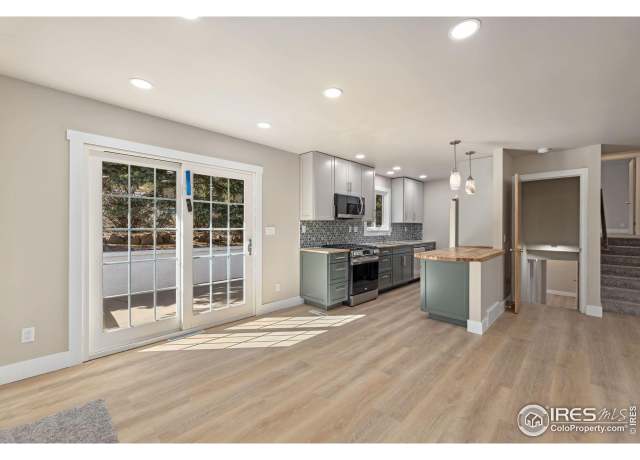Property at 1059 Lexington Ln, Estes Park, CO 80517, 4 beds, 3 baths