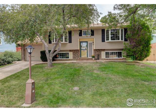 Property at 1327 Brookfield Dr, Longmont, CO 80501, 4 beds, 2 baths