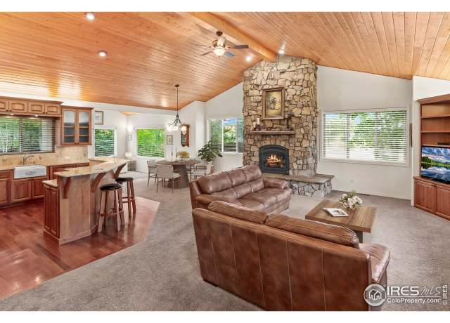 Property at 6825 Apache Rd, Loveland, CO 80534, 3 beds, 2 baths