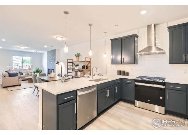 Property at 2732 Bear Springs Cir, Longmont, CO 80503, 3 beds, 2.5 baths