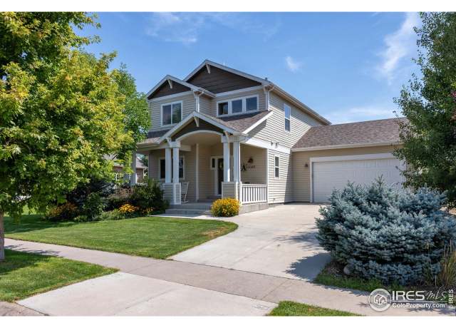 Property at 1107 Crescent Dr, Windsor, CO 80550, 5 beds, 3.5 baths