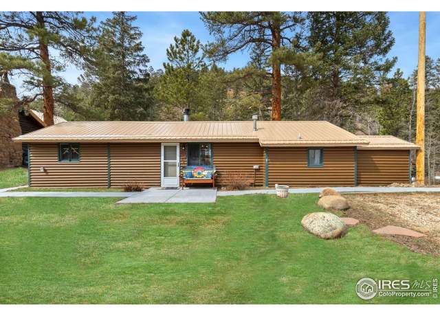 Property at 818 Riverside Dr, Lyons, CO 80540, 3 beds, 1 bath