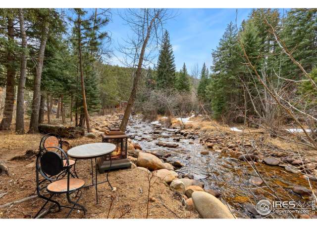 Property at 818 Riverside Dr, Lyons, CO 80540, 3 beds, 1 bath
