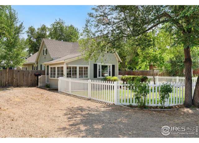 Property at 511 E Prospect Rd, Fort Collins, CO 80525, 3 beds, 2 baths