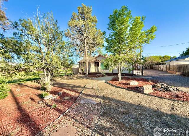 Property at 722 E 20th St, Greeley, CO 80631, 3 beds, 2.5 baths