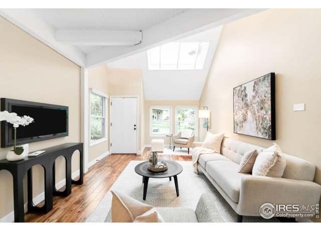 Property at 93 Benthaven Pl, Boulder, CO 80305, 3 beds, 1.5 baths