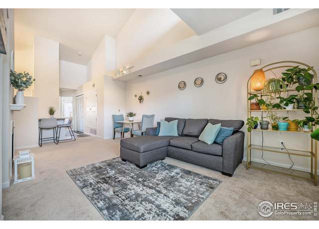Property at 3235 S Walden Ct Unit E, Aurora, CO 80013, 2 beds, 1 bath