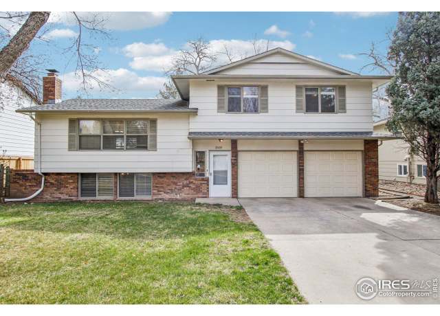 Property at 2618 Brookwood Dr, Fort Collins, CO 80525, 4 beds, 2.5 baths