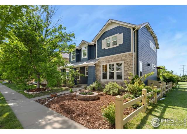 Property at 633 Deerwood Dr, Longmont, CO 80504, 4 beds, 4.5 baths