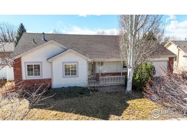 Property at 1121 Jefferson Dr, Berthoud, CO 80513, 5 beds, 3 baths