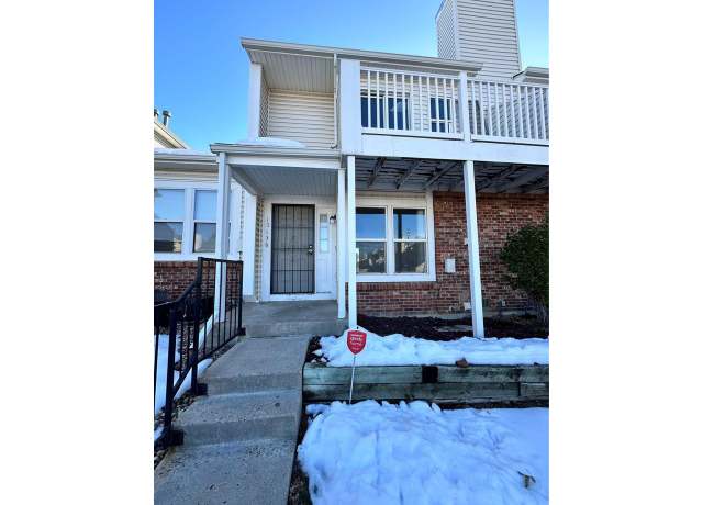Property at 17136 E Tennessee Dr, Aurora, CO 80017, 2 beds, 1 bath