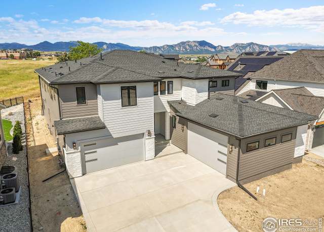 Property at 977 Saint Andrews Ln, Louisville, CO 80027, 5 beds, 5 baths