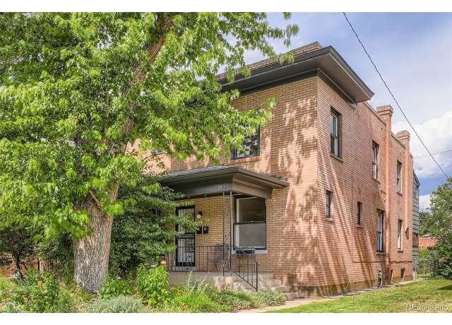 Property at 1654 S Pearl St, Denver, CO 80210, 2 beds, 2 baths