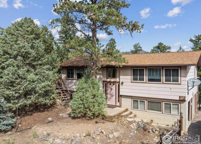 Property at 621 Landers St, Estes Park, CO 80517, 3 beds, 2 baths