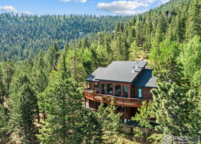 Property at 1605 Hummingbird Dr, Estes Park, CO 80517, 3 beds, 3.5 baths