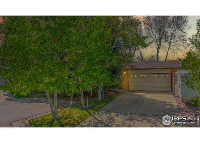 Property at 729 Jay Pl, Berthoud, CO 80513, 4 beds, 2 baths