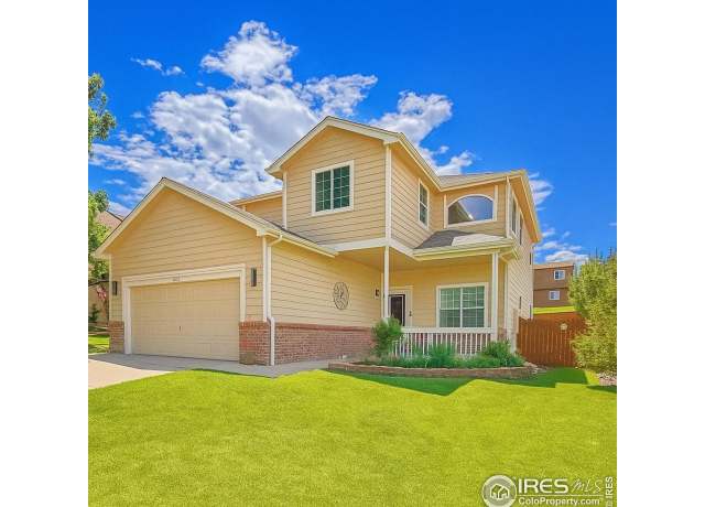 Property at 7755 Halleys Dr, Littleton, CO 80125, 4 beds, 2.5 baths