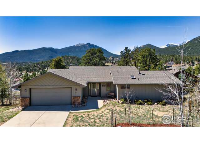 Property at 272 Solomon Dr, Estes Park, CO 80517, 4 beds, 2.5 baths