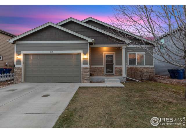 Property at 882 S Carriage Dr, Milliken, CO 80543, 4 beds, 2 baths