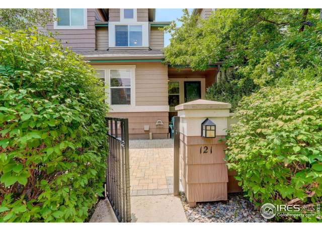 Property at 121 Rowena Pl, Lafayette, CO 80026, 3 beds, 2.5 baths