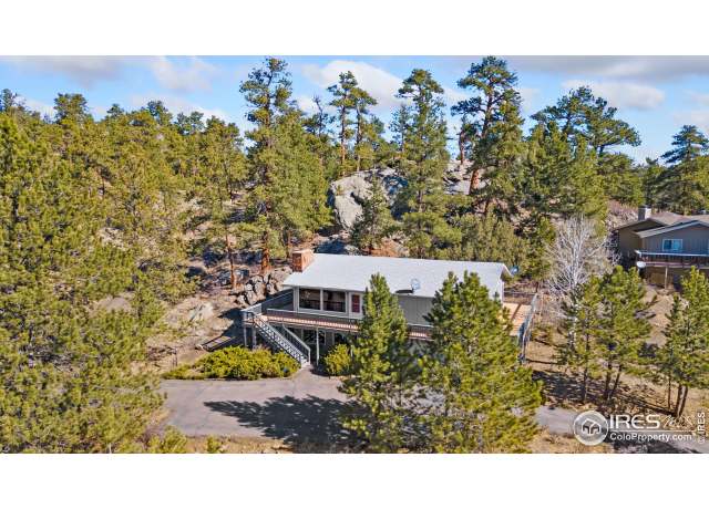 Property at 911 Ramshorn Dr, Estes Park, CO 80517, 5 beds, 3 baths