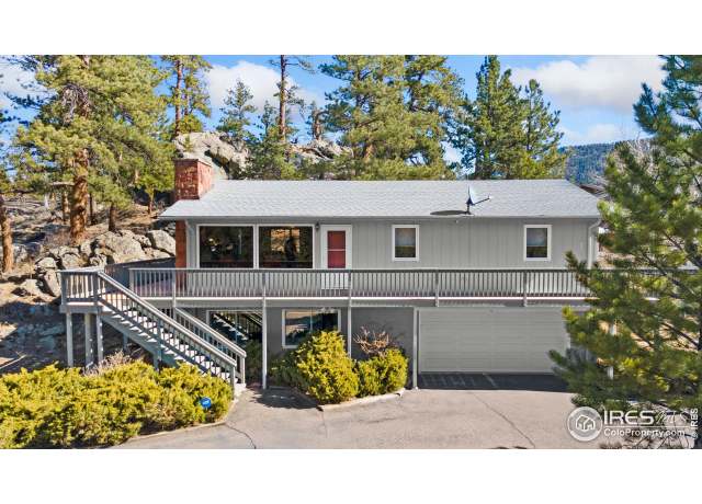Property at 911 Ramshorn Dr, Estes Park, CO 80517, 5 beds, 3 baths