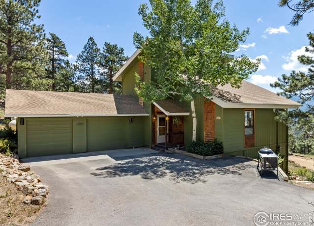 Property at 1590 Prospect Mountain Dr, Estes Park, CO 80517, 2 beds, 2.5 baths