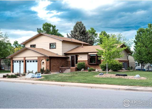 Property at 2562 Tupelo Dr, Loveland, CO 80538, 4 beds, 2.5 baths