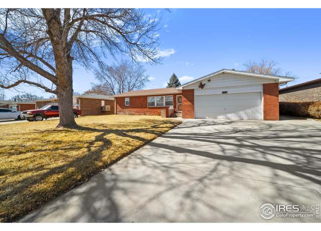 Property at 815 Vickie St, Fort Morgan, CO 80701, 4 beds, 3.5 baths