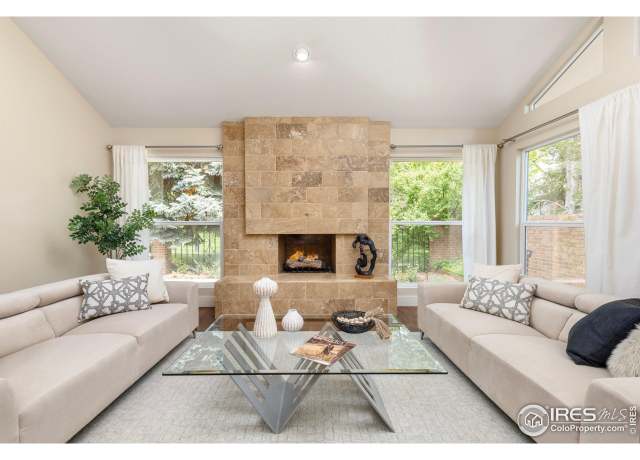 Property at 4924 Clubhouse Ct, Boulder, CO 80301, 4 beds, 3 baths