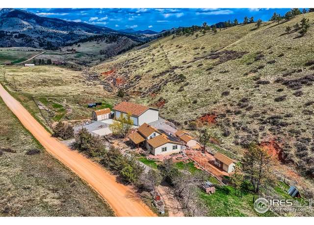 Property at 16450 Dakota Ridge Rd, Longmont, CO 80503, 4 beds, 2 baths