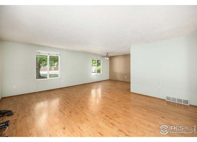 Property at 1069 Ponderosa Cir, Longmont, CO 80504, 4 beds, 2 baths