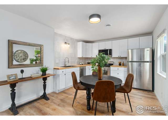 Property at 305 S Hollywood St, Fort Collins, CO 80521, 2 beds, 1 bath