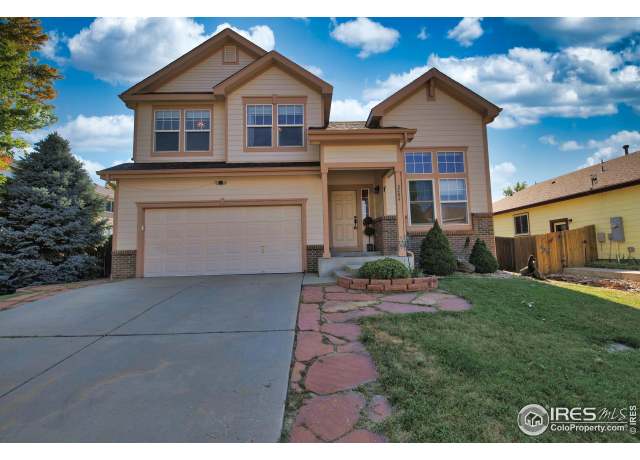 Property at 2404 Aral Dr, Longmont, CO 80504, 3 beds, 2.5 baths