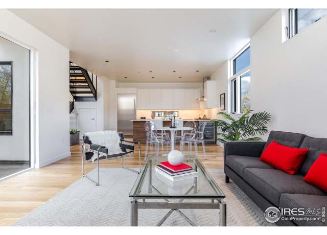 Property at 2304 Pearl St #2, Boulder, CO 80302, 2 beds, 2.5 baths