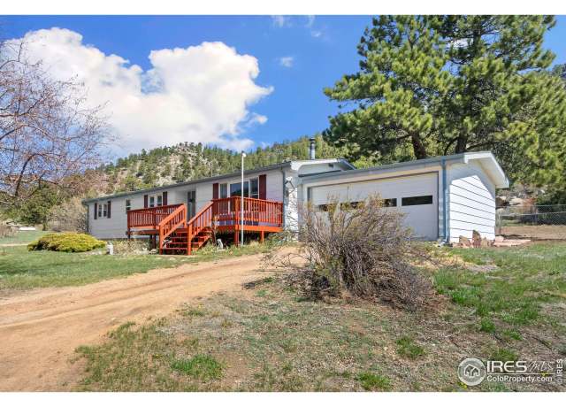 Property at 376 Meadowview Dr, Estes Park, CO 80517, 3 beds, 2 baths