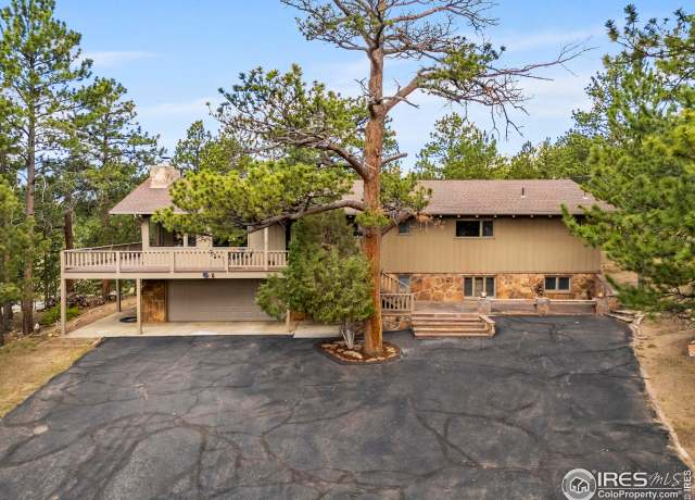 Property at 550 Grand Estates Dr, Estes Park, CO 80517, 4 beds, 3.5 baths