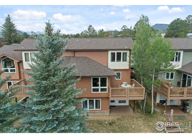 Property at 476 Macgregor Ave, Estes Park, CO 80517, 2 beds, 2.5 baths