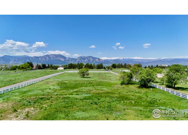 Property at 321 Majestic View Dr, Boulder, CO 80303