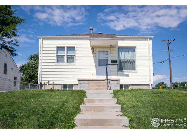 Property at 2203 10th Ave, Greeley, CO 80631, 4 beds, 2 baths