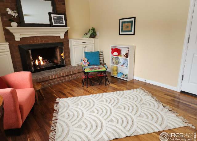 Property at 7624 S Race St, Centennial, CO 80122, 4 beds, 2.5 baths