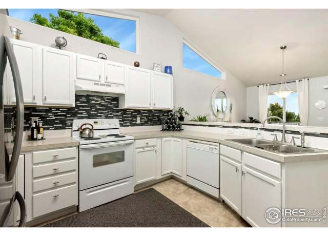 Property at 4260 Coaldale Dr, Loveland, CO 80538, 3 beds, 2 baths