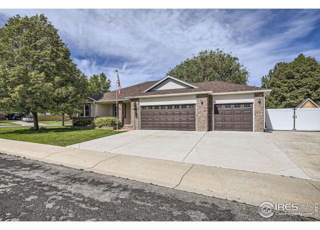 Property at 520 N Harding Ave, Johnstown, CO 80534, 5 beds, 3 baths