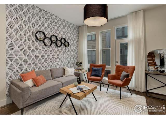 Property at 2139 N Downing St, Denver, CO 80205, 2 beds, 3.5 baths