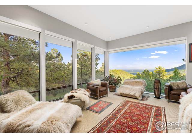 Property at 271 Anemone Dr, Boulder, CO 80302, 4 beds, 3 baths