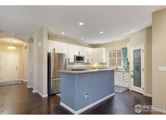 Property at 4215 Bella Vista Dr, Longmont, CO 80503, 3 beds, 2 baths
